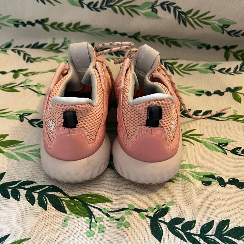 - Pink Adidas AlphaBounce running shoes - Picture 4 of 7
